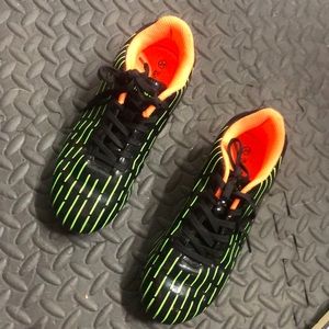 Green orange and black cleats size 36 bomkinta Lace up euc